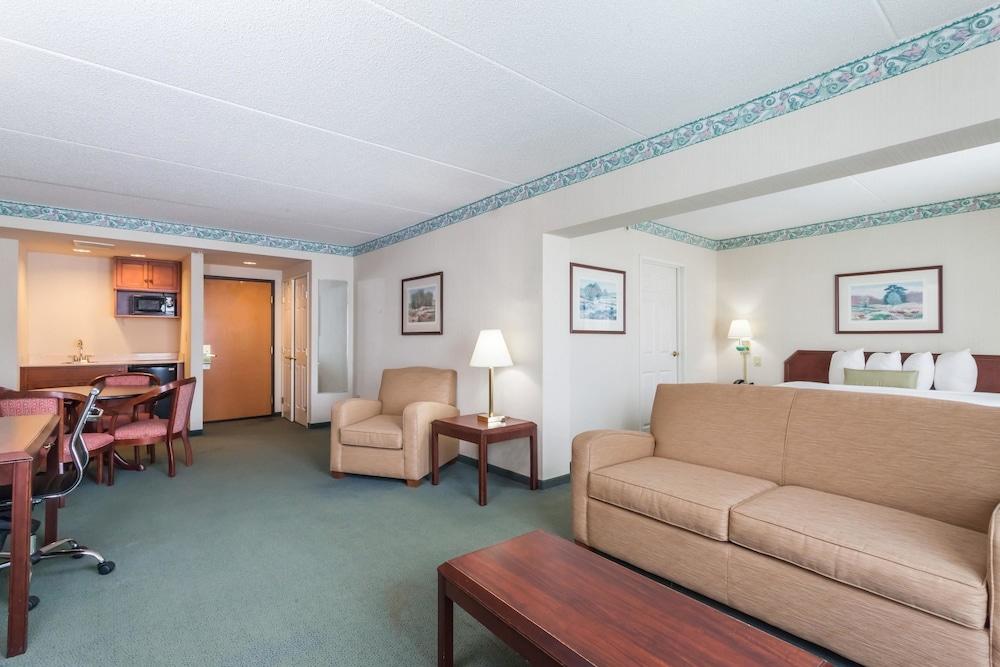Wingate By Wyndham Vineland Hotel Exterior foto